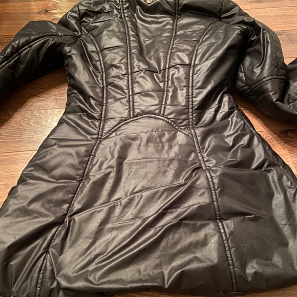 Mackage Jacket with fur XXS fits up to a small like new - Picture 5 of 6
